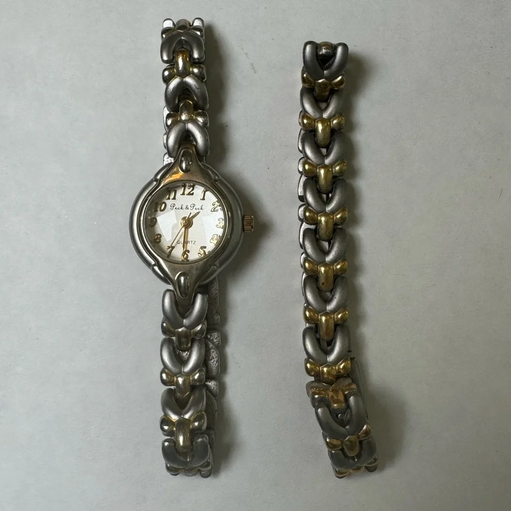 Vintage Peck & Peck Ladies Gold & Silver Tone Watch & Bracelet Set PCP4249